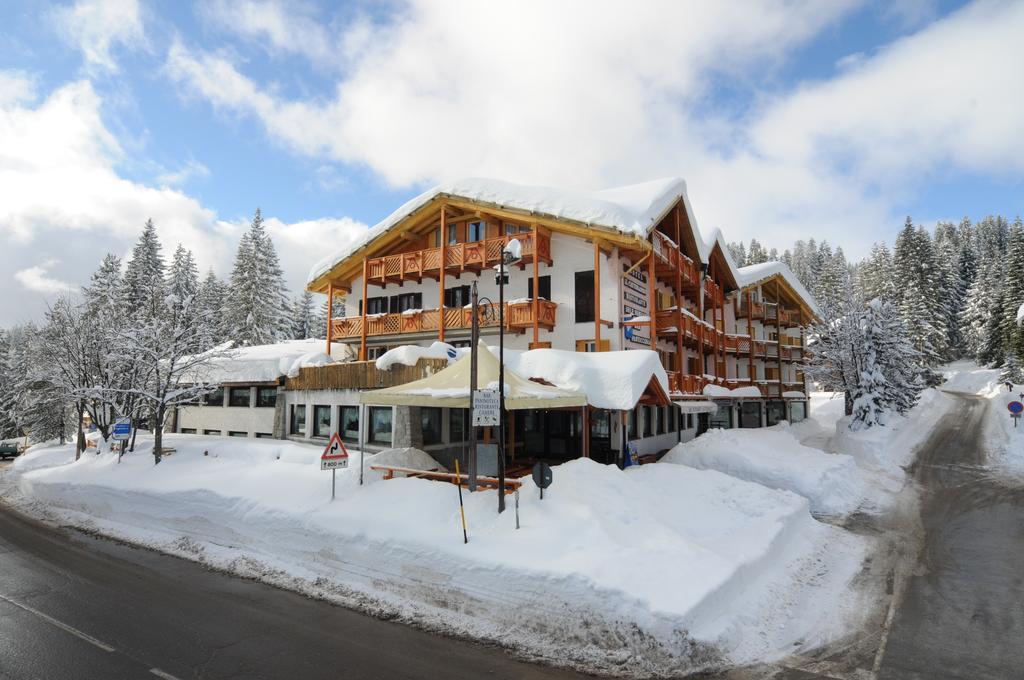 Hotel Il Catturanino Madonna di Campiglio Bagian luar foto