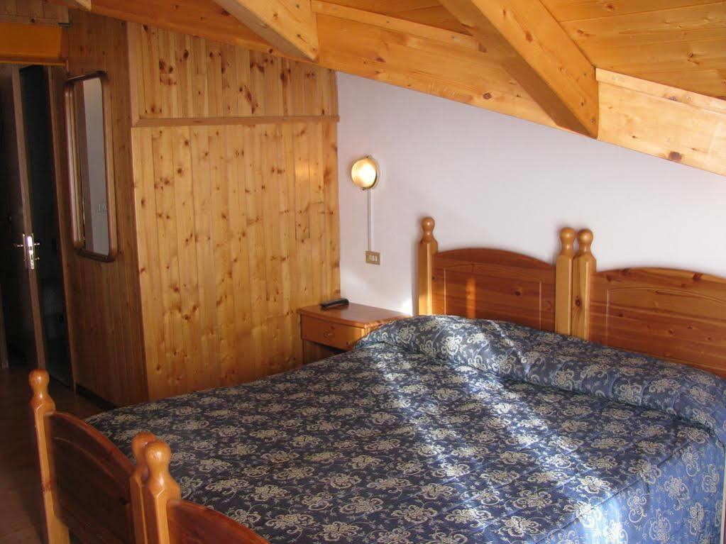 Hotel Il Catturanino Madonna di Campiglio Bagian luar foto